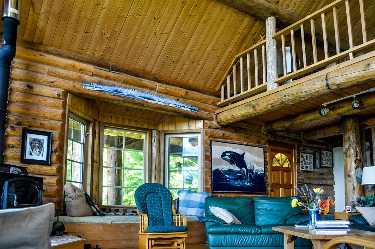 Log Home On Lopez-Spencer Spit Port Stanley Exteriér fotografie